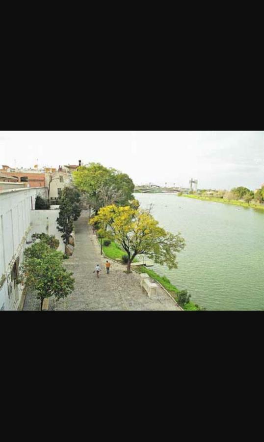 Maravilloso Ático Puente de Triana Siviglia Esterno foto